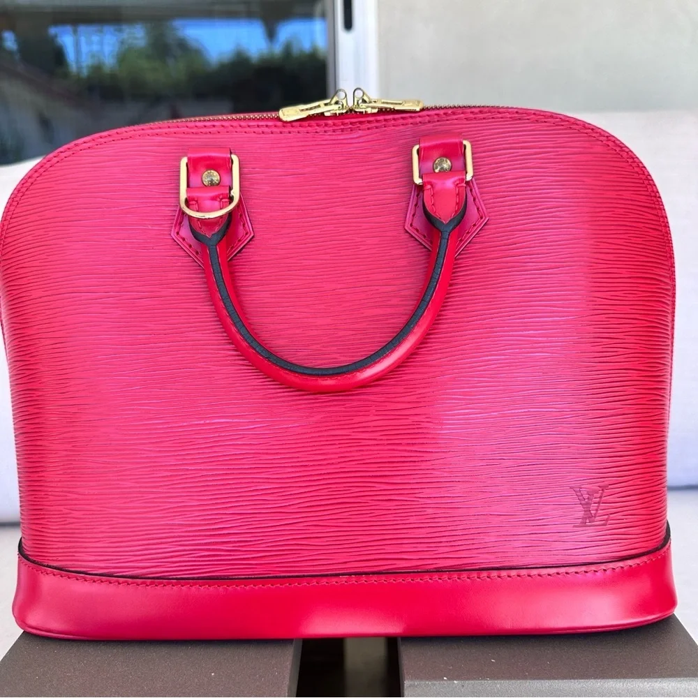 Louis Vuitton LV Handbag M10996 Alma Red Epi